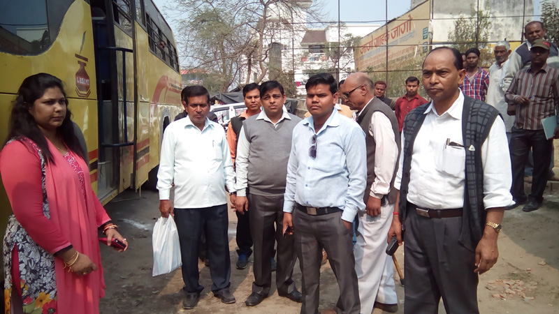 उद्यान विभाग बरेली द्वारा किसानों का भ्रमण रवाना उद्यान विभाग बरेली द्वारा किसानों का भ्रमण रवाना