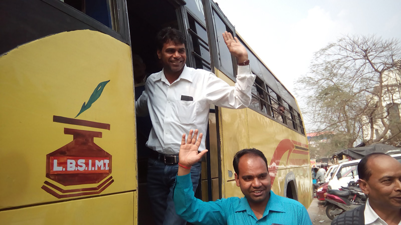 उद्यान विभाग बरेली द्वारा किसानों का भ्रमण रवाना उद्यान विभाग बरेली द्वारा किसानों का भ्रमण रवाना