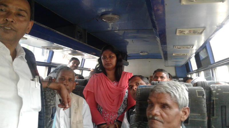 उद्यान विभाग बरेली द्वारा किसानों का भ्रमण रवाना उद्यान विभाग बरेली द्वारा किसानों का भ्रमण रवाना