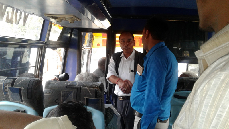 उद्यान विभाग बरेली द्वारा किसानों का भ्रमण रवाना उद्यान विभाग बरेली द्वारा किसानों का भ्रमण रवाना